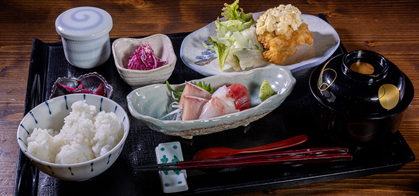 四季折々の新鮮なランチ定食